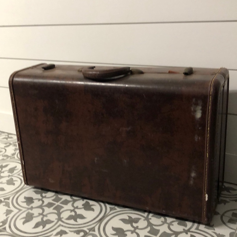 Vintage Samsonite suitcase